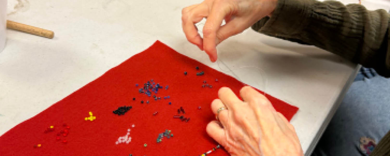 Event Image: Flower Vine Beading with Maxica Colectivo